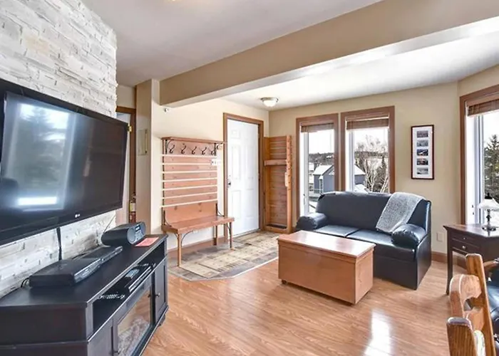 Bright Condo Near The Lake By Globalstay